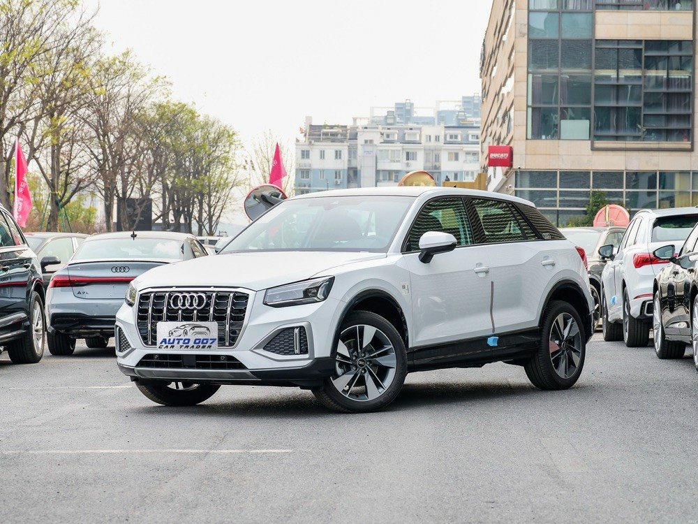 productcate-1-1 Audi Q2L Petrol Car