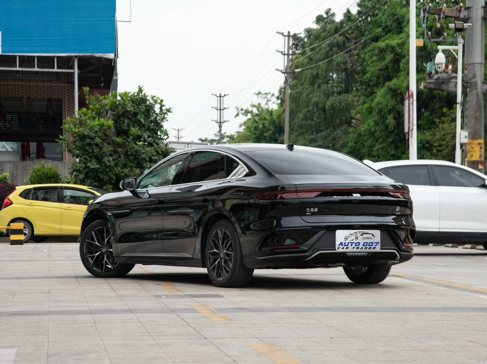 BYD Han features