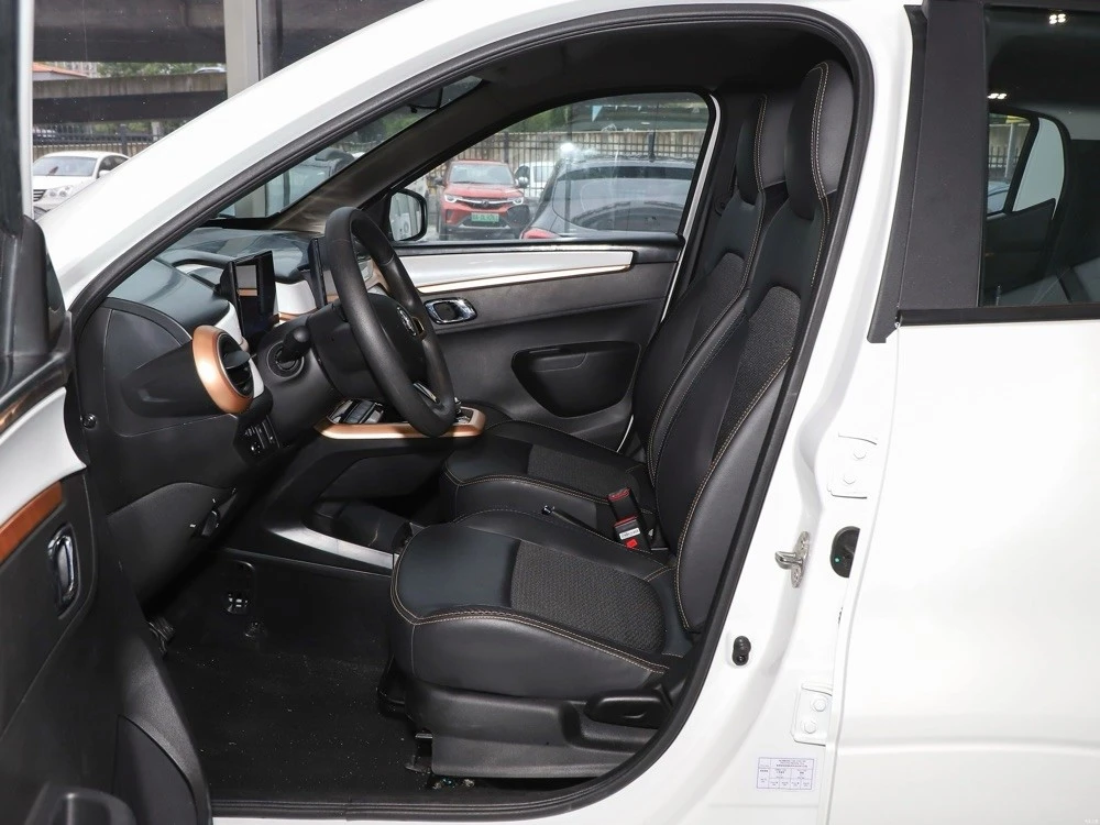 Dongfeng Nammi Box interior space