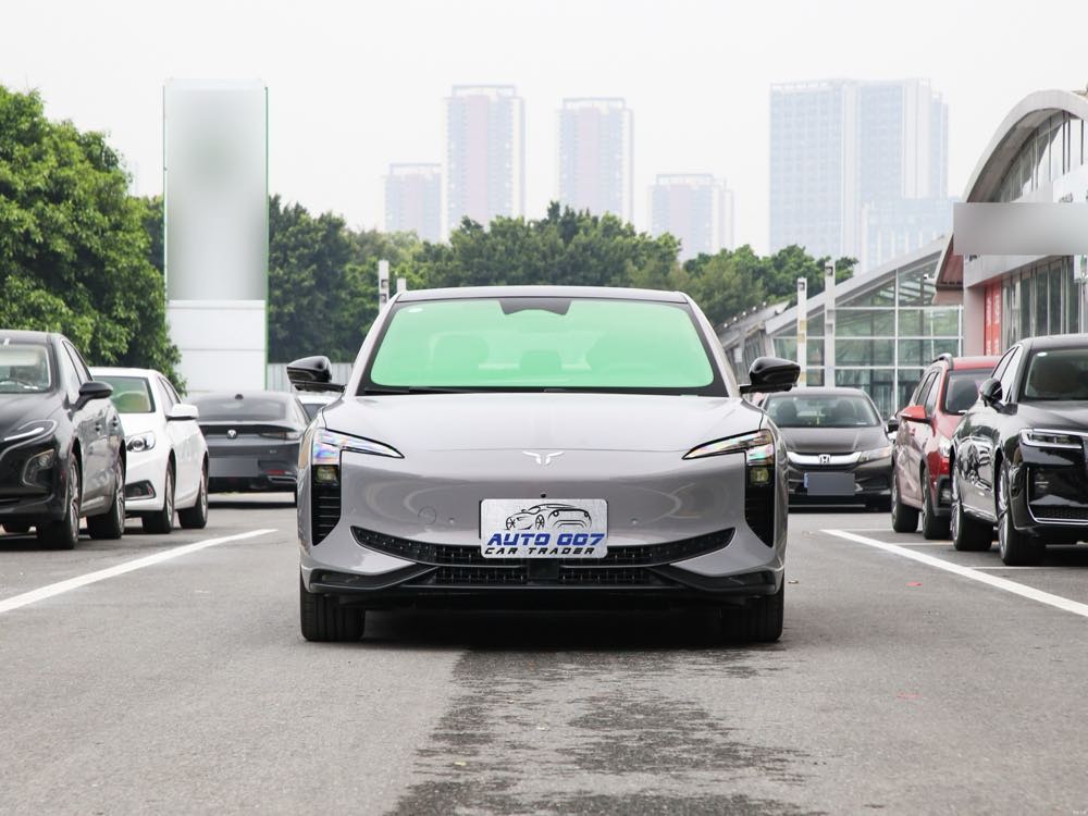import Hongqi EH7