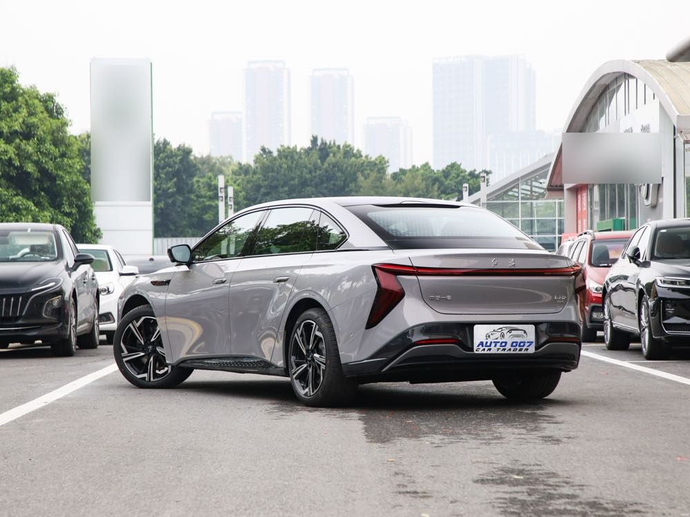 Hongqi EH7 China