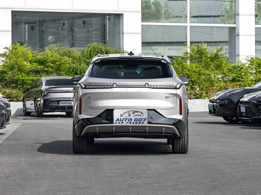 Lynk Co 08 specifications