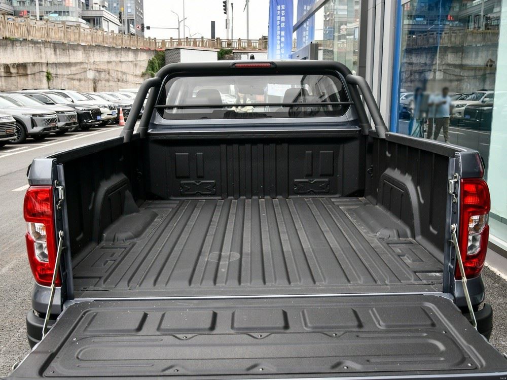 Changan Land Tourer exterior