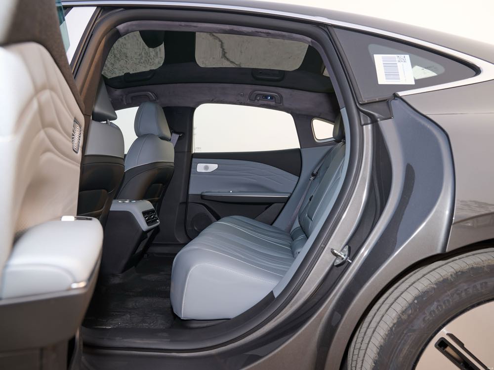 Geely Galaxy E8 interior