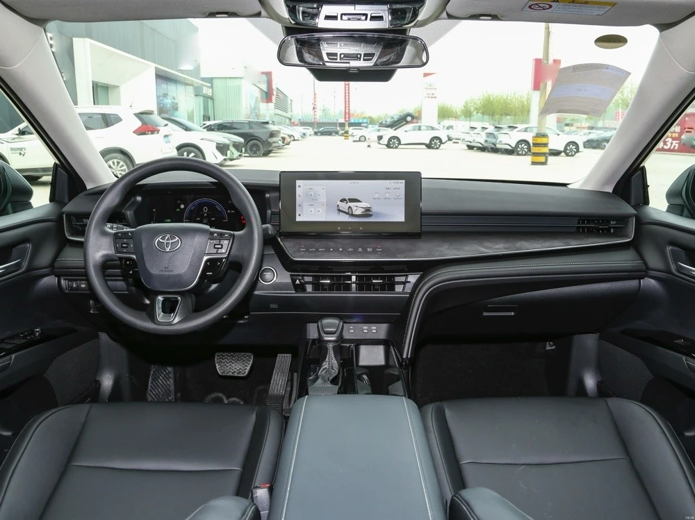 Toyota Camry Hybrid reviews