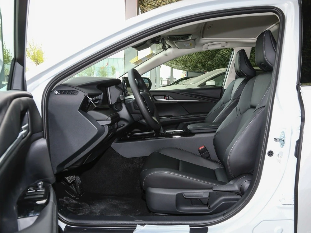 Toyota Camry Hybrid import